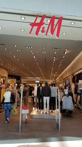 Stores to buy men's chino pants Johannesburg