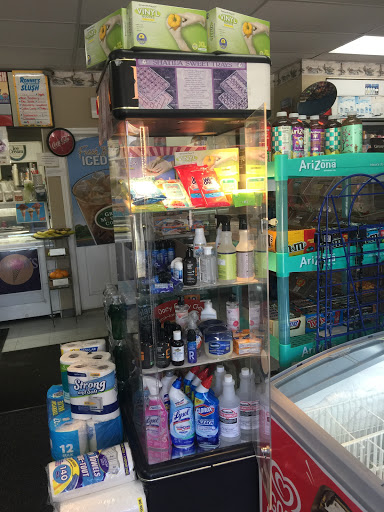 Convenience Store «Wayland Mini Market», reviews and photos, 334 Boston Post Rd, Wayland, MA 01778, USA