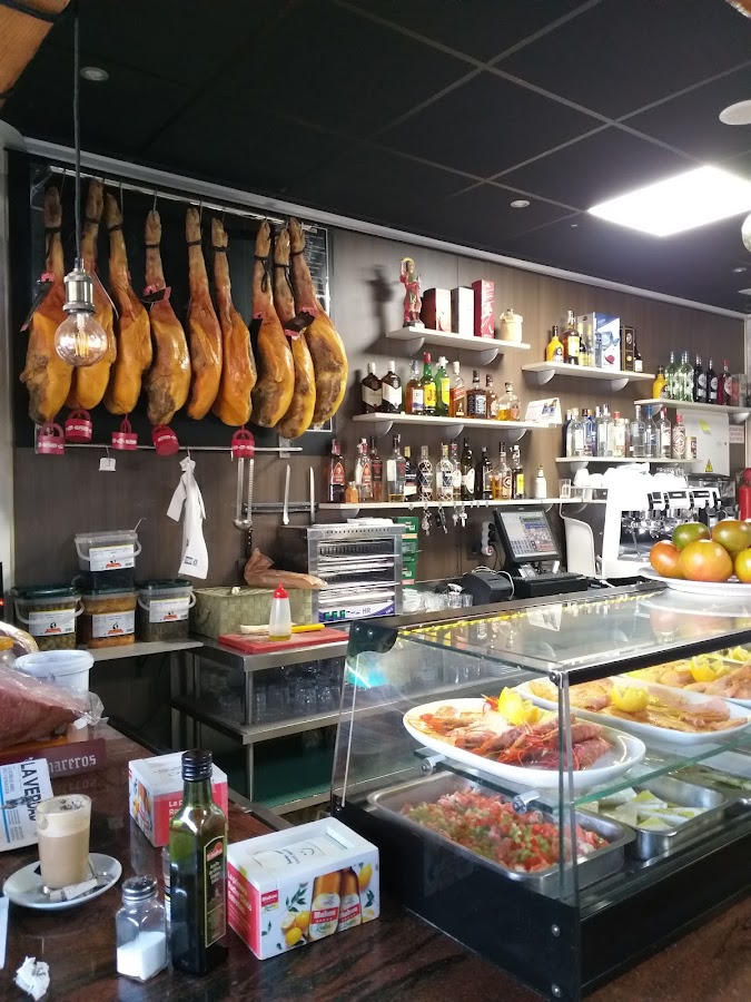 Toti Bar