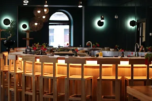 WSHOKU Sushi Ramen. Bar image