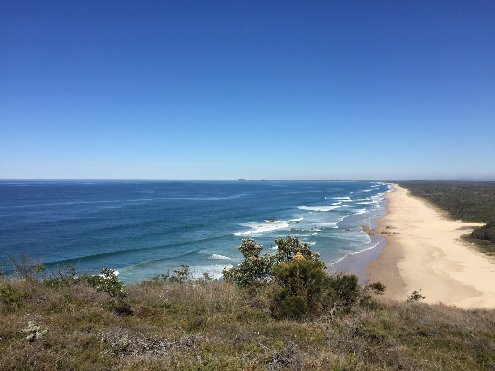 Photo de Kylies Beach avec rivage droit, long