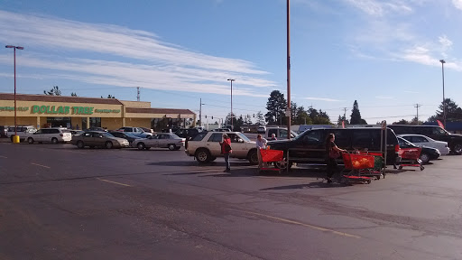 Grocery Store «Grocery Outlet Bargain Market», reviews and photos, 16261 US-101 #17, Brookings, OR 97415, USA