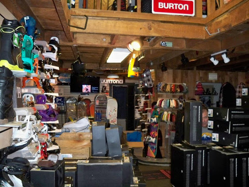 Snowboard Shop «Outfitters Ski Shop / OutBack Board Store», reviews and photos, 2221 Marietta Ave, Lancaster, PA 17603, USA