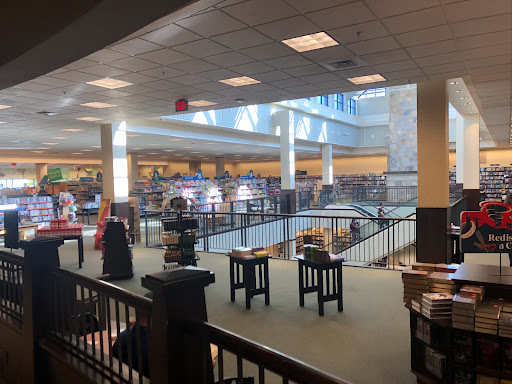 Book Store «Barnes & Noble», reviews and photos, 297 Oakbrook Center, Oak Brook, IL 60523, USA