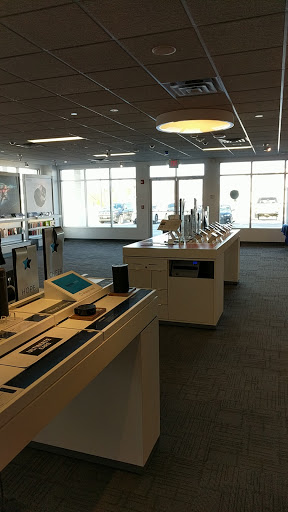 Cell Phone Store «AT&T», reviews and photos, 169 Danbury Rd, New Milford, CT 06776, USA