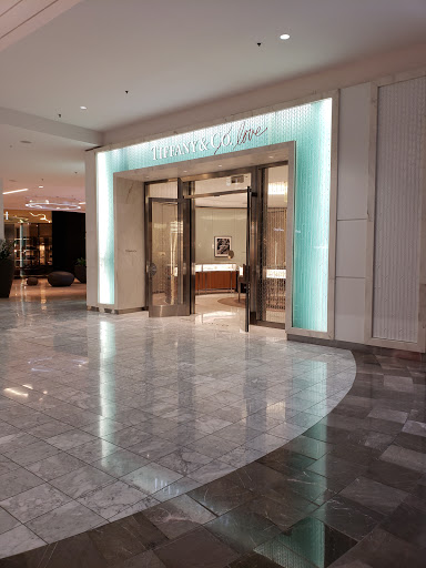 Jewelry Store «Tiffany & Co.», reviews and photos, 1 Garden State Plaza Blvd, Paramus, NJ 07652, USA