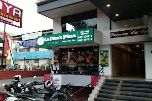 La Pino'z Pizza image
