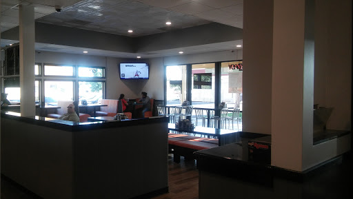 Pizza Restaurant «Round Table Pizza», reviews and photos, 3710 W Shields Ave, Fresno, CA 93722, USA