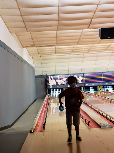 Bowling Alley «Rebman Recreation Inc», reviews and photos, 5300 Oberlin Ave, Lorain, OH 44053, USA