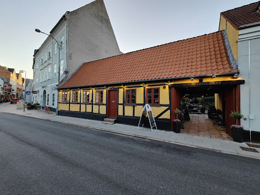 Den Gyldne Okse in Viborg, Frederikshavn