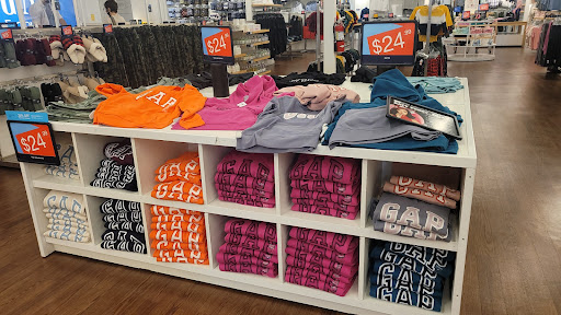 Clothing Store «Gap Outlet», reviews and photos, 1600 Saratoga Ave, San Jose, CA 95129, USA