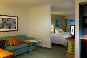 SpringHill Suites by Marriott Newark Liberty International Airport image