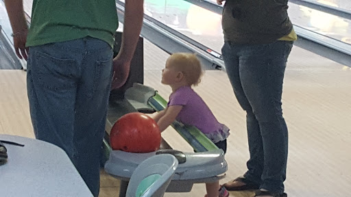 Bowling Alley «Tullahoma Bowling Lanes», reviews and photos, 900 S Anderson St, Tullahoma, TN 37388, USA