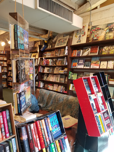 Book Store «Garden District Book Shop», reviews and photos, 2727 Prytania St, New Orleans, LA 70130, USA