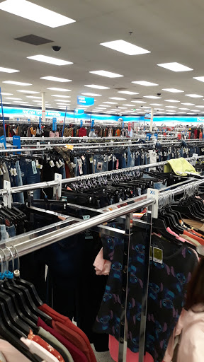 Clothing Store «Ross Dress for Less», reviews and photos, 4404 Dallas Fort Worth Turnpike, Dallas, TX 75211, USA