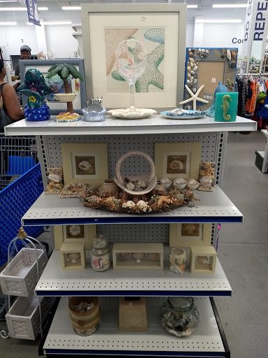 Thrift Store «Goodwill High Street Retail Store», reviews and photos, 3225 High St, Portsmouth, VA 23707, USA