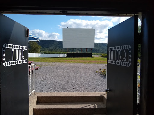 Drive-in Movie Theater «Sky-Vu Drive-In Theater», reviews and photos, 813 E Market St, Lykens, PA 17048, USA