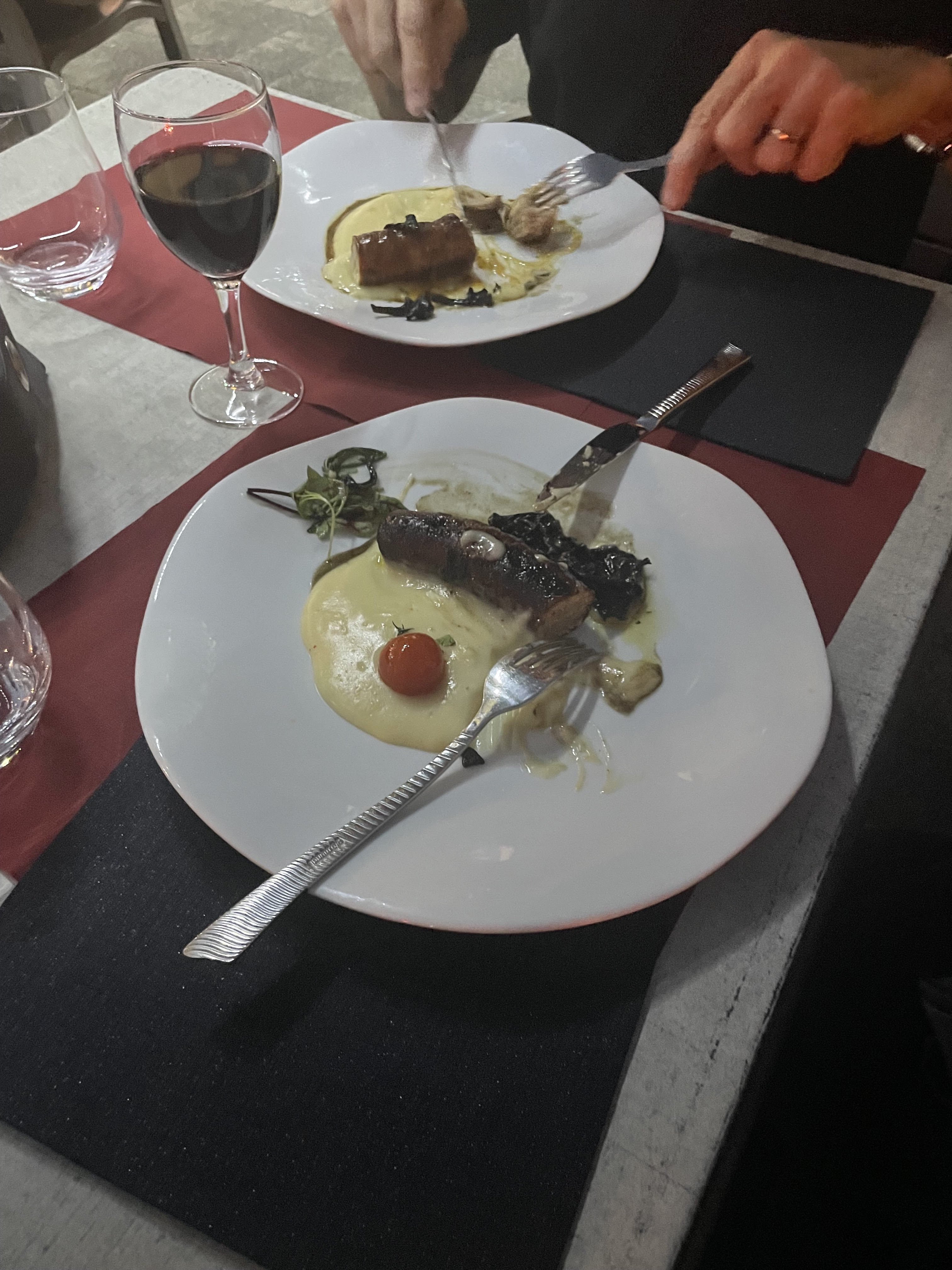 Photo n° 1 de l'avis de Illustre.n fait le 27/05/2023 à 22:54