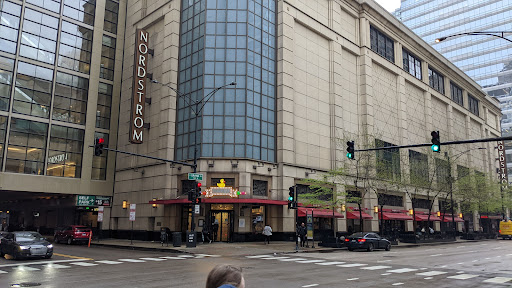 Movie Theater «AMC DINE-IN 600 North Michigan 9», reviews and photos, 600 N Michigan Ave, Chicago, IL 60611, USA