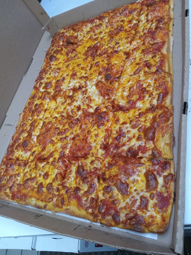 Checkerz Food Store 06705