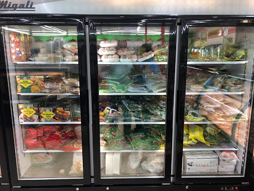 Grocery Store «Parisa International Supermarket», reviews and photos, 2626 Richmond Rd, Lexington, KY 40509, USA