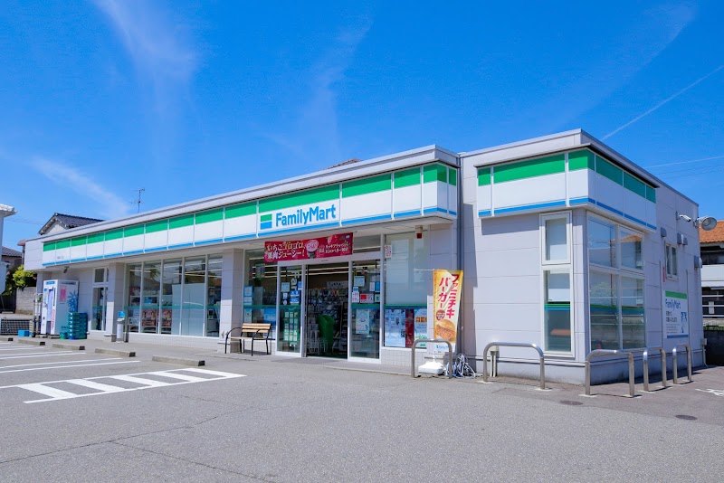 ファミリーマート 内灘鶴ヶ丘店