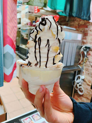 Dessert Shop «Dessert Club, ChikaLicious», reviews and photos, 204 E 10th St, New York, NY 10003, USA