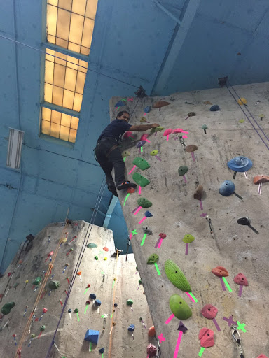 Gym «The Gravity Vault - Indoor Rock Gym», reviews and photos, 107 Pleasant Ave, Upper Saddle River, NJ 07458, USA