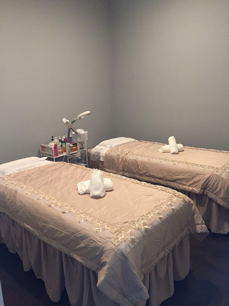 Holiday Spa & Massage 29615