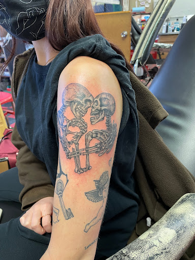 Tattoo Shop «Hall of Tattoos», reviews and photos, 328 E Main St, Norman, OK 73069, USA