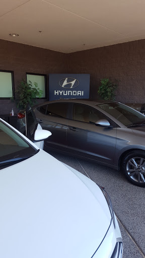 Hyundai Dealer «San Tan Hyundai», reviews and photos, 3252 S Auto Way, Gilbert, AZ 85297, USA