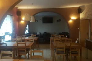 Kropka - Pizzeria image