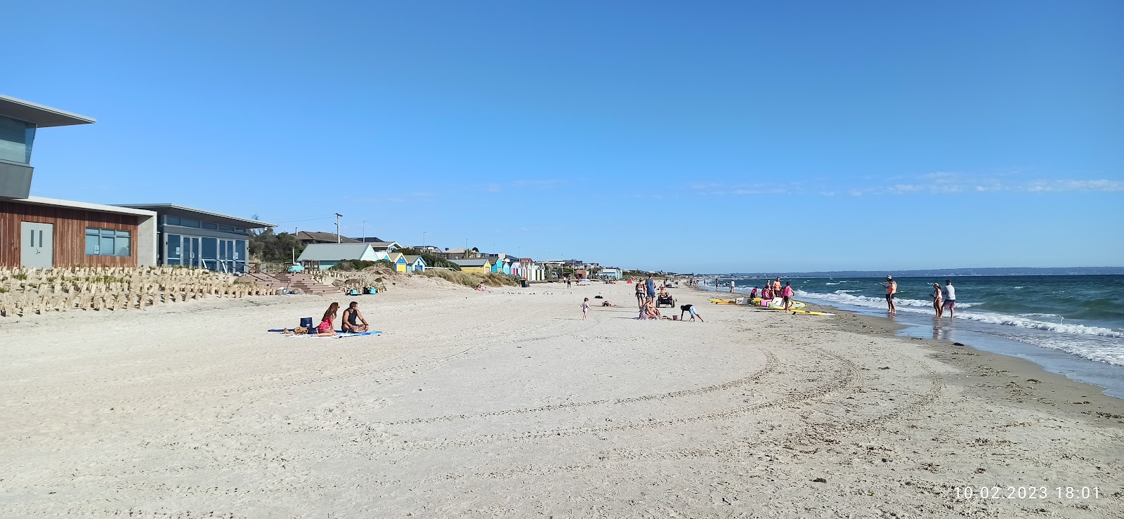 Foto van Aspendale Beach met helder zand oppervlakte