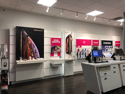 Cell Phone Store «T-Mobile», reviews and photos, 3318 Lancaster Dr NE, Salem, OR 97305, USA