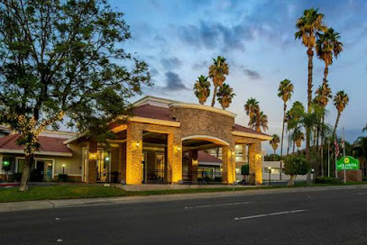 La Quinta Inn & Suites by Wyndham Pomona - 3200 W Temple Ave, Pomona, CA 91768