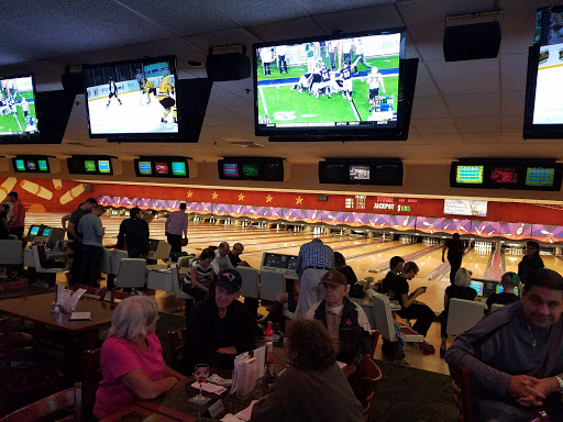 Bowling Alley «Lanes & Games», reviews and photos, 195 Concord Turnpike, Cambridge, MA 02140, USA