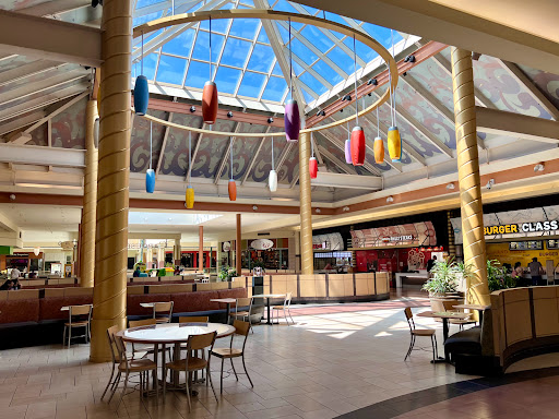 Shopping Mall «The Shoppes at Buckland Hills», reviews and photos, 194 Buckland Hills Dr, Manchester, CT 06042, USA