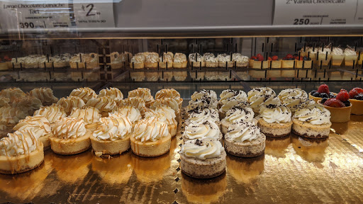 Grocery Store «Whole Foods Market», reviews and photos, 7511 Leesburg Pike, Falls Church, VA 22043, USA