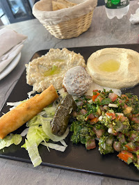 Plats et boissons du Restaurant libanais El Berdawni - Traiteur Libanais à Paris - n°1