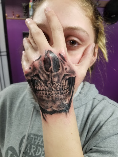 Tattoo Shop «Dermawerx Tattoo», reviews and photos, 9853 Silverdale Way NW STE 107, Silverdale, WA 98383, USA