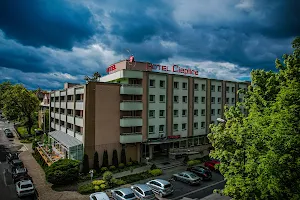 Hotel Cieplice MEDI & SPA - noclegi, SPA i zabiegi rehabilitacyjne Jelenia Góra image