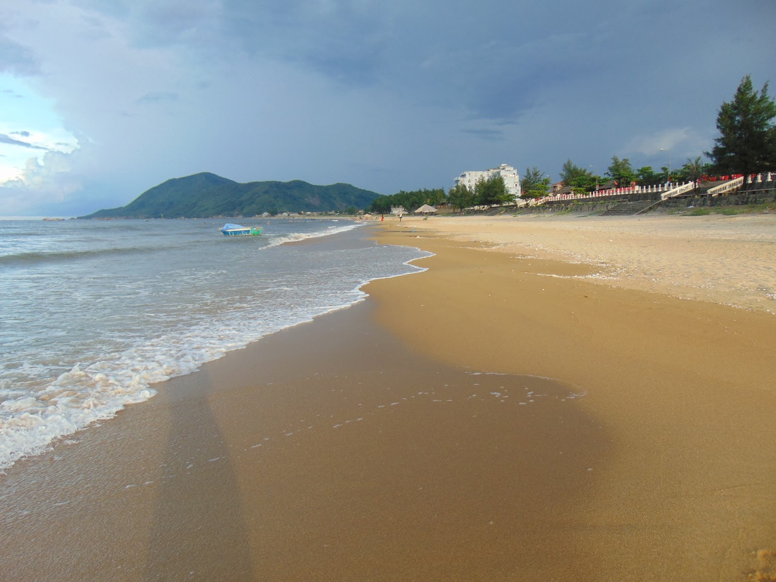 Photo de Thien Cam Beach - recommandé pour les voyageurs en famille avec des enfants