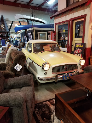 Furniture Store «Hometown Furniture Center», reviews and photos, 2665 S Santiam Hwy, Lebanon, OR 97355, USA