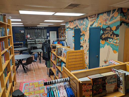 Used Book Store «The Midtown Scholar Bookstore», reviews and photos, 1302 N 3rd St, Harrisburg, PA 17102, USA