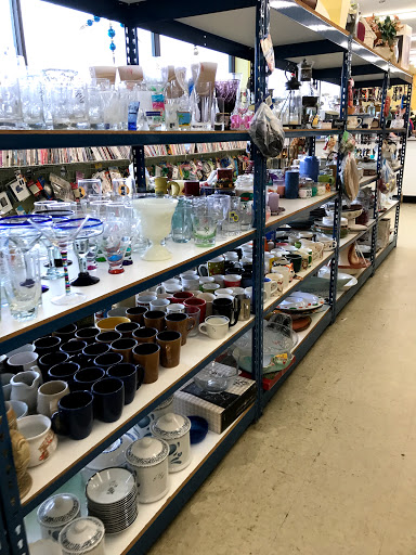 Thrift Store «Family Thrift Store», reviews and photos, 2012 W Newport Pike, Wilmington, DE 19804, USA