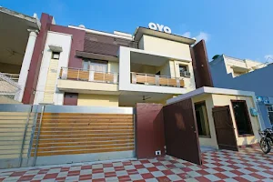 OYO Flagship Hotel Dream'z Residency image