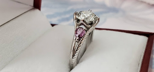 Jewelry Store «AQ Jewelers», reviews and photos, 42841 Creek View Plaza #125, Ashburn, VA 20147, USA