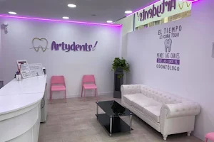 Artydents El Carmen | Clínica Dental en Madrid Centro image