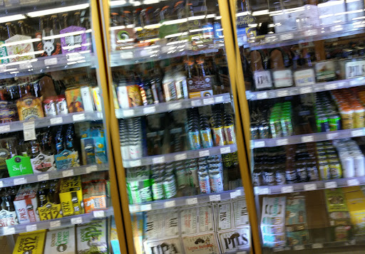 Liquor Store «Arcadia Foremost Liquors», reviews and photos, 3301 W North Ave, Chicago, IL 60647, USA