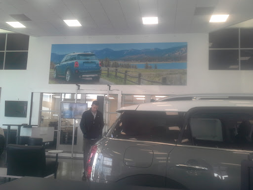Car Dealer «MINI of Ontario», reviews and photos, 1251 Auto Center Dr, Ontario, CA 91761, USA